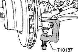 Извлечение поперечной рулевой тяги из корпуса подшипника ступицы колеса